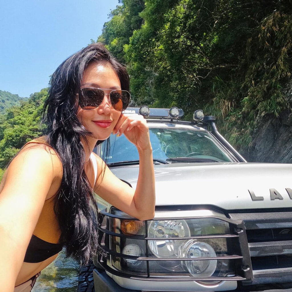 Land Rover D2野營車宿